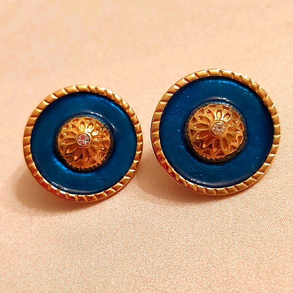Vintage Butler clip on earrings "Bolo"